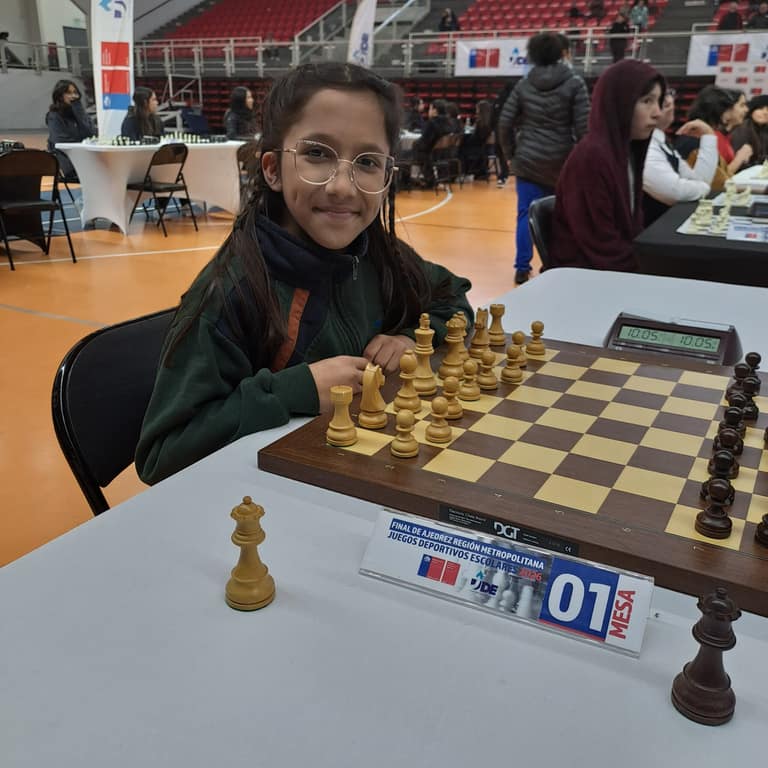 Sofía Quezada: la maipucina de 11 años que se coronó campeona regional de ajedrez