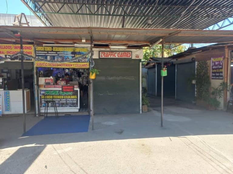 7 arrendatarios de la ex feria artesanal se movieron al persa de Maipú