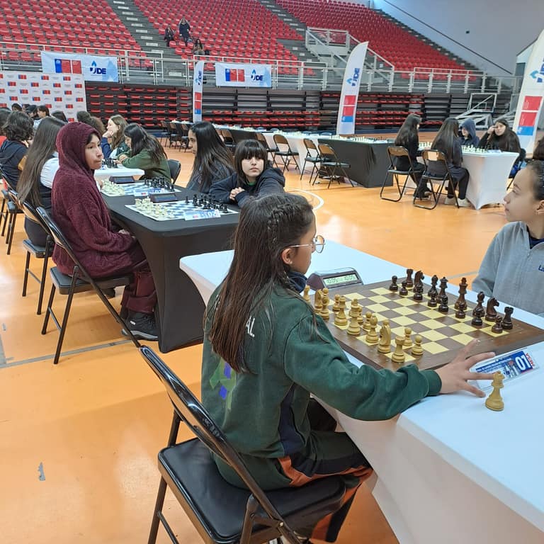 Sofía Quezada: la maipucina de 11 años que se coronó campeona regional de ajedrez