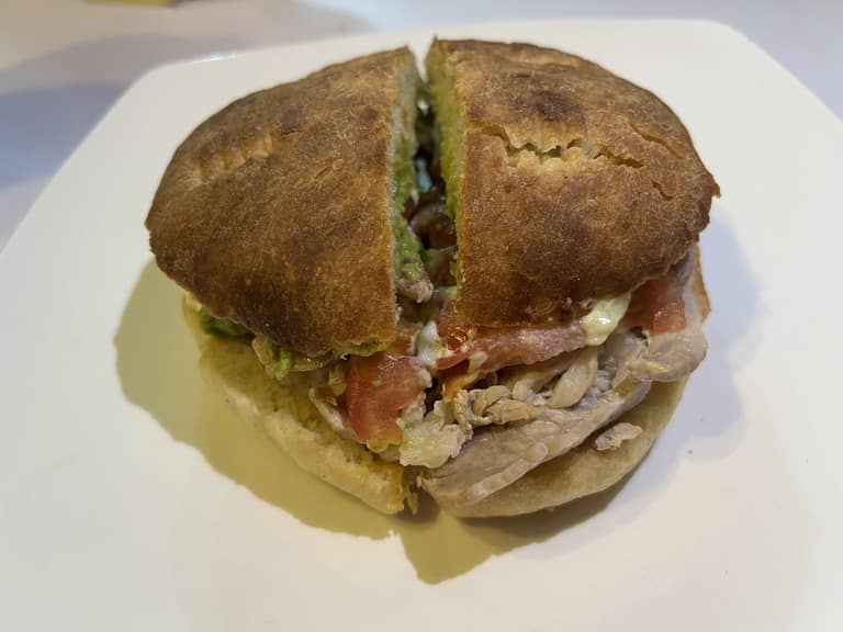 Lomito italiano en La Especialidad.