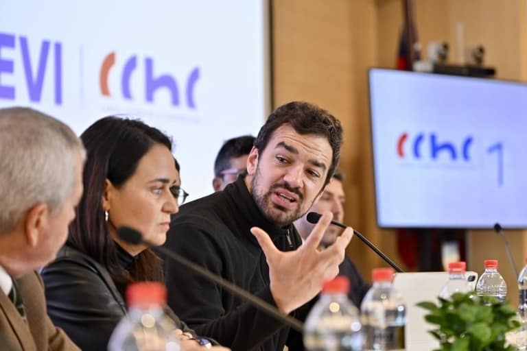 CChC y municipios de la RM presentan avances de Revi, la herramienta que agiliza permisos de edificación con Inteligencia Artificial