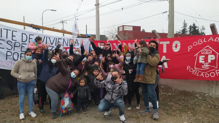 Movimiento Vivienda Digna junto a Alcalde Tomás Vodanovic.