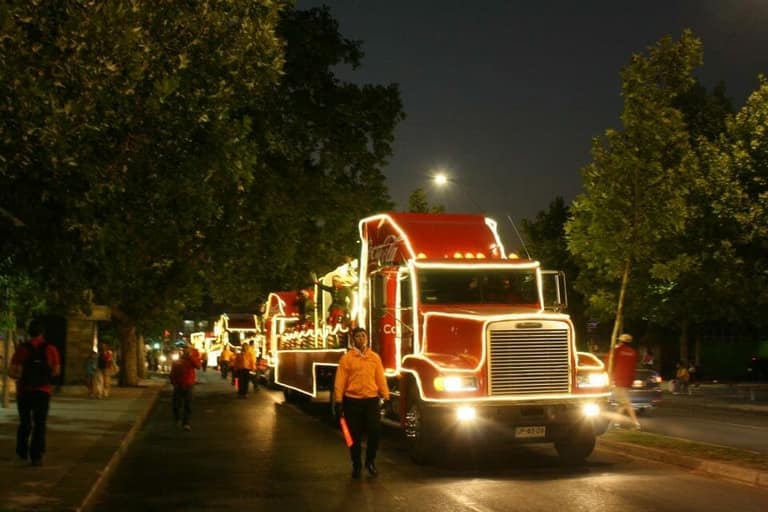 Pasacalles navideños Caravana Navideña Coca - Cola