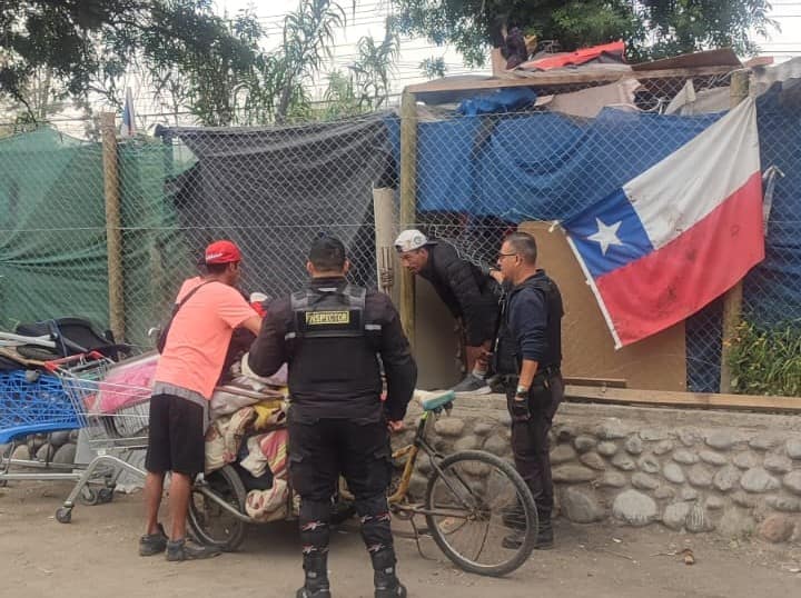 operativo desbarata rucos y rescata cachorros en Maipú