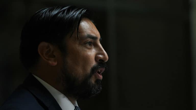 Rubén Oyarzo se fue del PDG