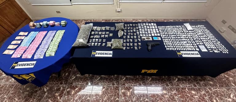Evidencia de operativo en Villa la Divina Providencia de Maipú