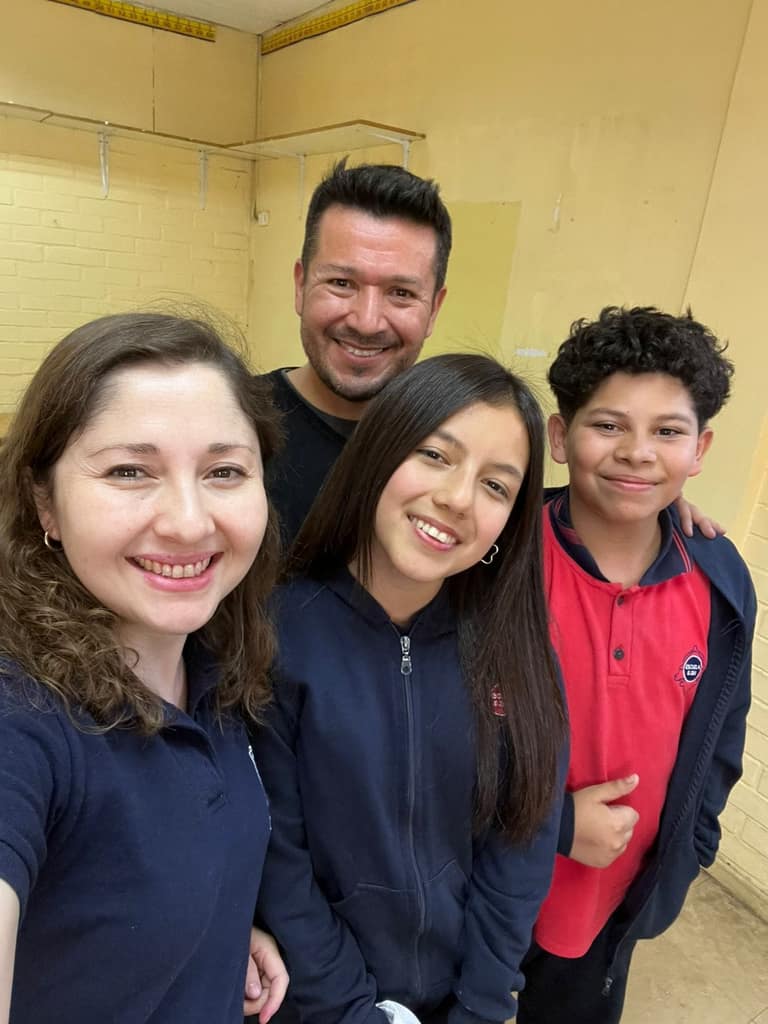 Radio León cumple 3 años al aire: conoce la historia de la emisora nacida en la Escuela León Humberto Valenzuela de Maipú