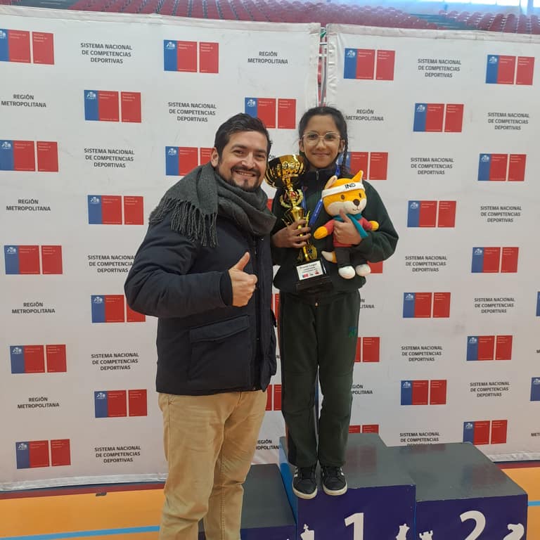 Sofía Quezada: la maipucina de 11 años que se coronó campeona regional de ajedrez