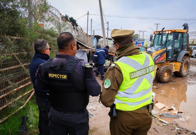 desalojo de rucos inspeccion y carabineros