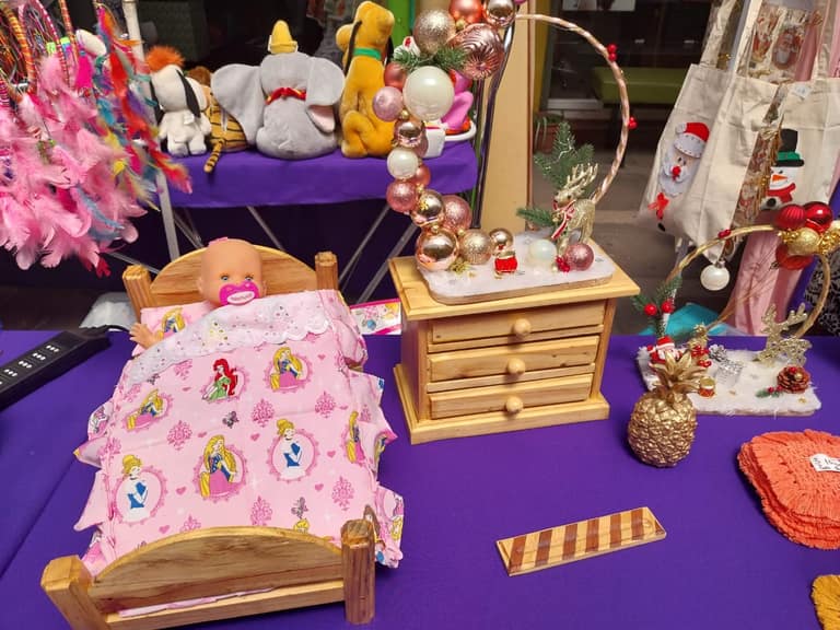 Agrupación «Farol Colonial» organiza Feria Navideña en la Galería Las Palmeras