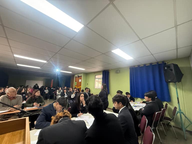 Encuentro Trawün 2026 en Maipú reunió a estudiantes de cinco colegios en torno al debate filosófico y ciudadano