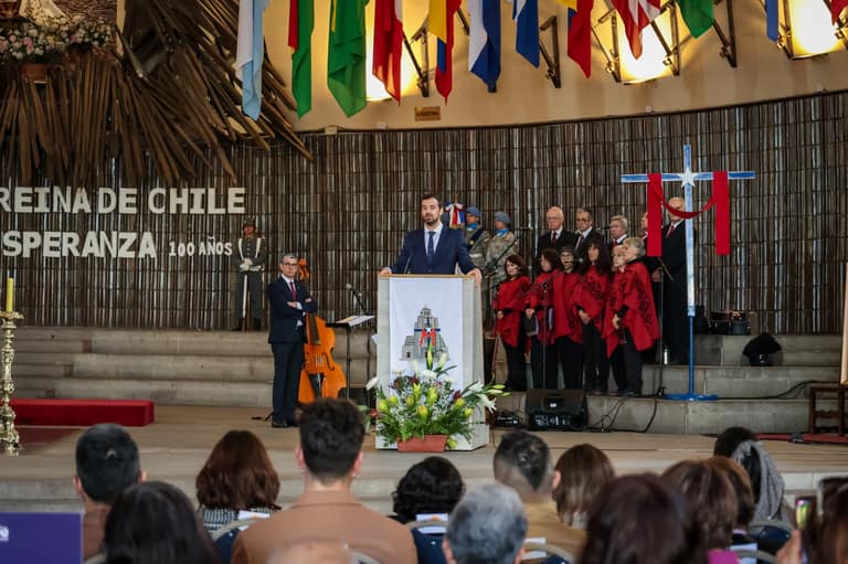Municipio, Ejército y Templo Votivo celebraron tradicional Te Deum de Acción de Gracias de Fiestas Patrias en Maipú
