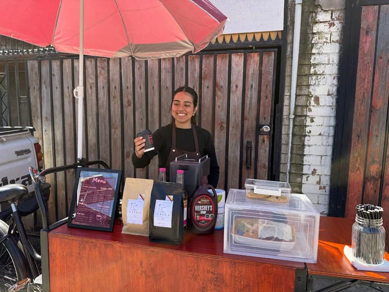 Tacheri: el carrito sobre ruedas que acerca el café de especialidad a los barrios de Maipú