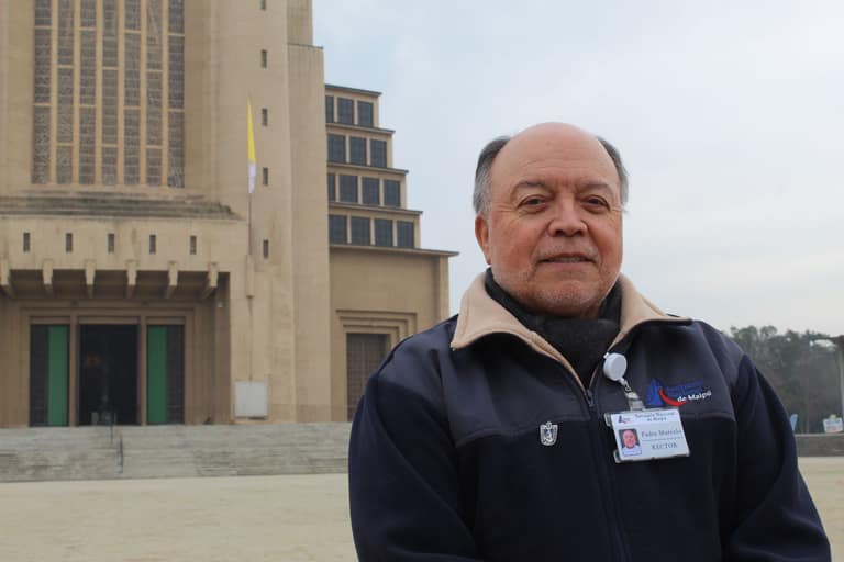 templo votivo rector marcelo aravena