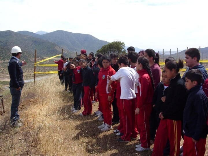 Alumnos del Liceo “Reino de Dinamarca” visitaron relleno sanitario Santiago Poniente