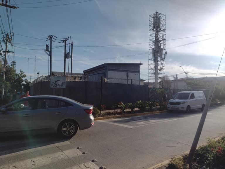 Antena que genera ruidos molestos