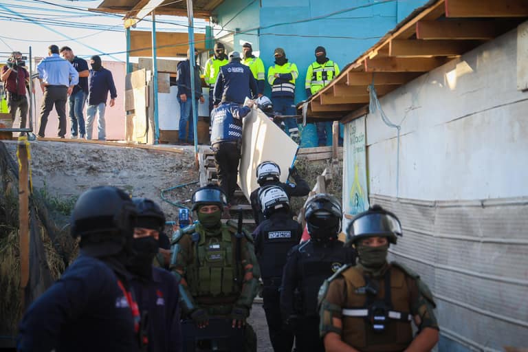 Vodanovic tras demolición de viviendas en toma de Camino a Melipilla: «El objetivo último es la erradicación completa»