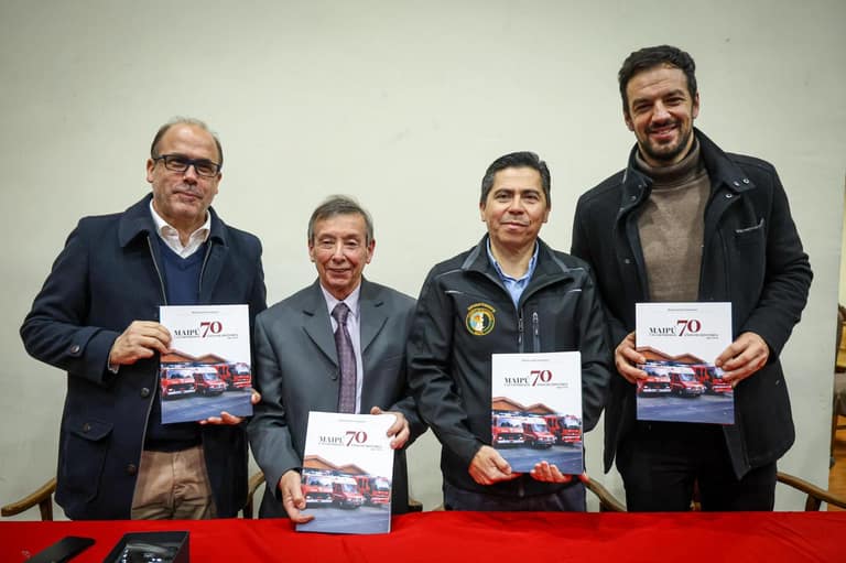 Libro Maipú y sus Bomberos 70 años de historia