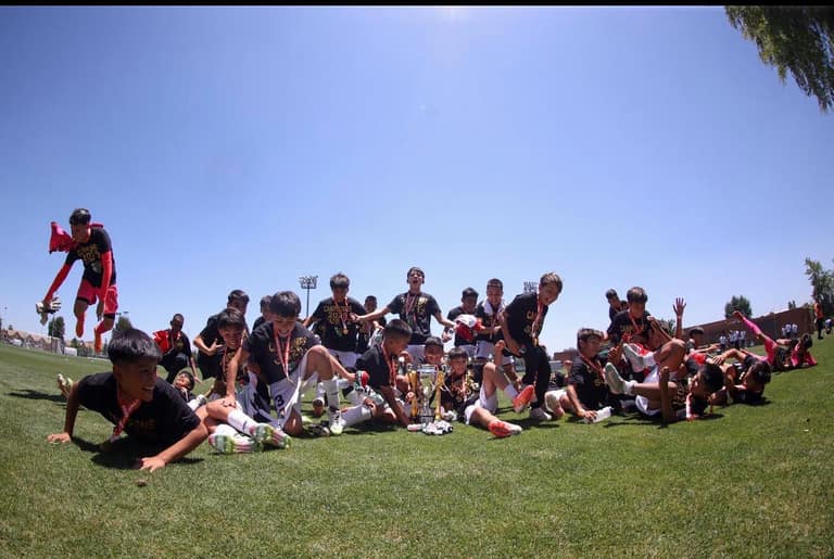 Palestino sub 12 campeón con tres maipucinos
