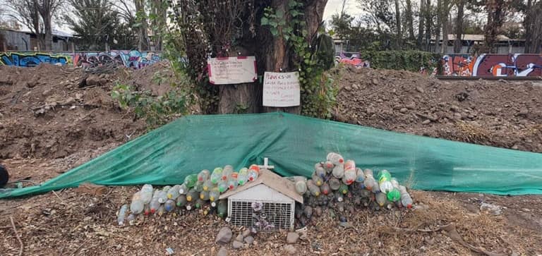 EFE busca a quienes figuren a cargo de animita de la «Difunta Correa» ubicada en Maipú