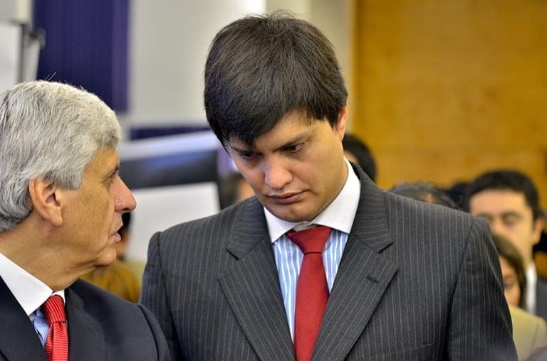 RN se queda sin candidatos a concejales en Maipú. Alejandro Almendares Calderón (Izquierda) no podrá competir