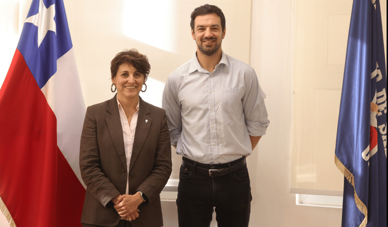 Ministra de Salud y Tomás Vodanovic por nuevo Cosam Lo Errázuriz