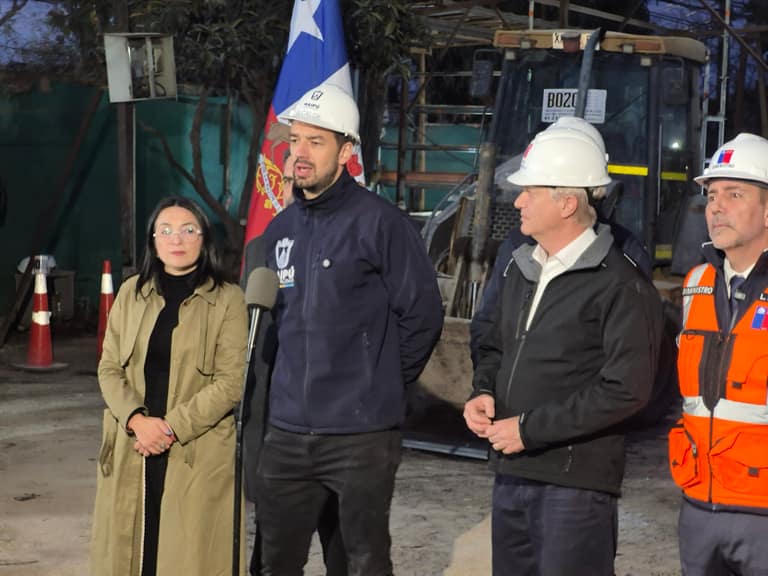 Presidente Kast visita Maipú para inspeccionar primera etapa de entubamiento del Canal Santa Marta