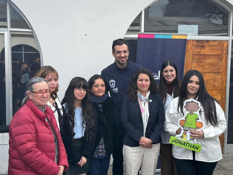 Florencia Quezada en actividad en Maipú