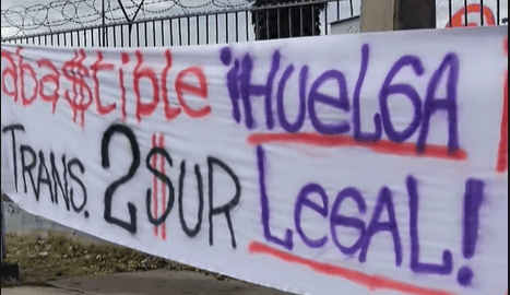 Trabajadores de empresa contratista de Abastible en Maipú mantienen huelga: denuncian falta de seguridad para transporte de gas a granel