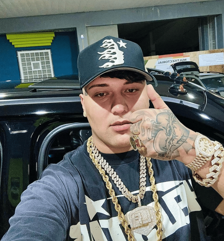 Ithan New York, cantante urbano.