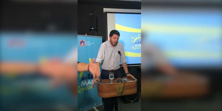 [VIDEO] Enfrentan a SEREMI de Medio Ambiente en Maipú: dirigentas le recuerdan que votó a favor de proyecto SONACOL
