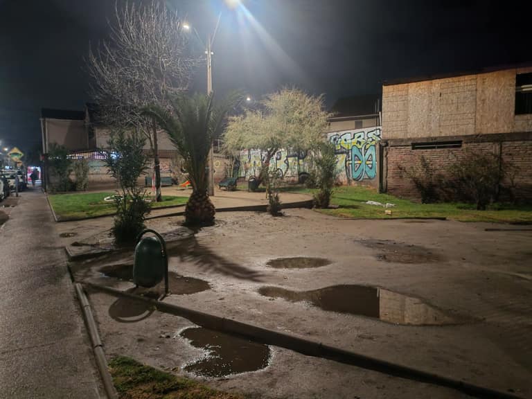 Familias de la Villa El Sol continúan trabajando en los destrozos que dejó el sistema frontal