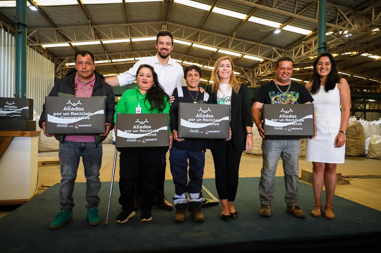 Recicladores de Maipú reciben asesoría gratuita de SERCOTEC y equipamiento financiado por Fundación Coca-Cola
