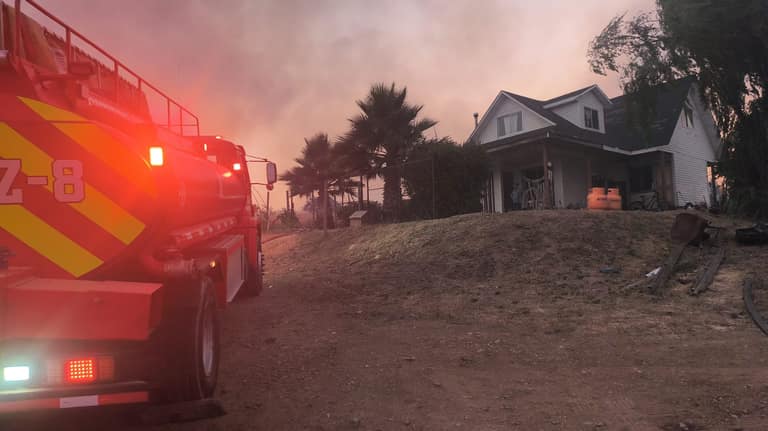 cuerpo de bomberos de maipú en incendio forestal