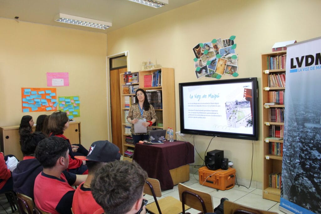 taller medios la voz de maipu