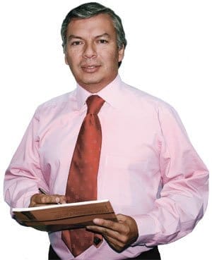 El doctor Fábrega nos cuenta porque él debe ser diputado
