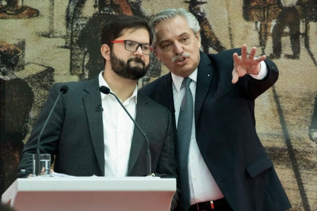 Gabriel Boric y Alberto Fernández se encontrarán para un nuevo «Abrazo de Maipú»