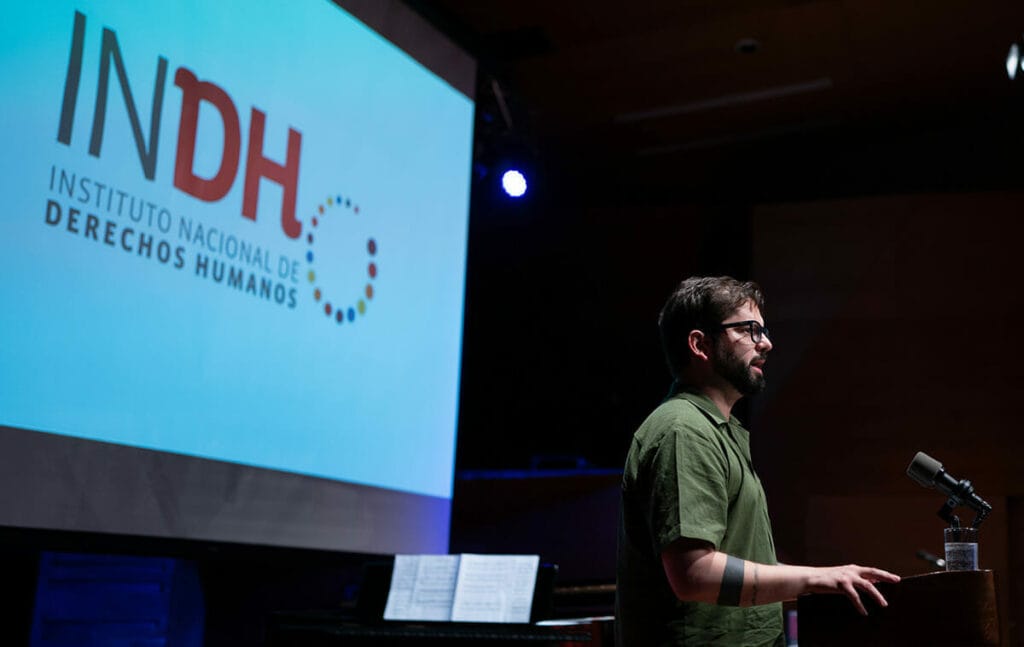 Gabriel Boric en el INDH