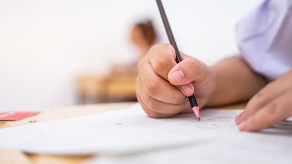 triste confirmación educación