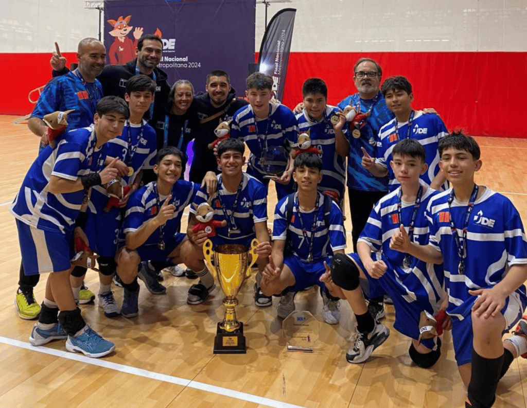 Equipo de Vóleibol del Liceo Nacional de Maipú
