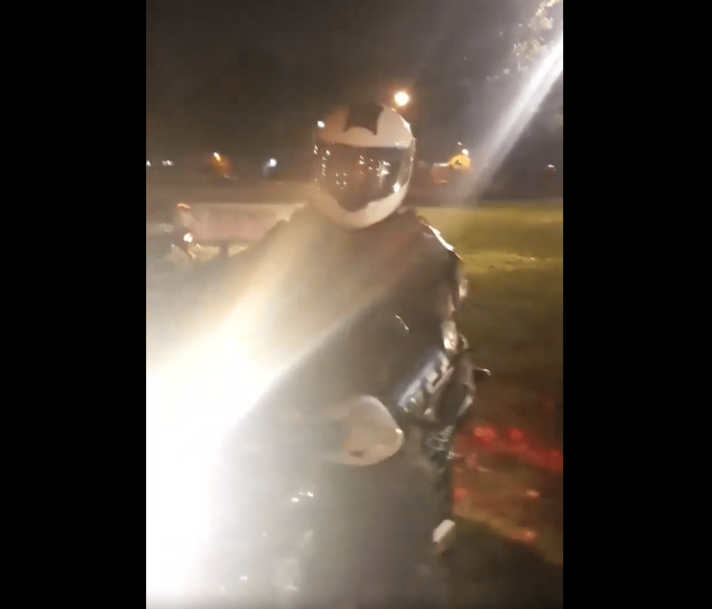 Cero respeto a su propio protocolo: Carabineros agrede y rompe las bicicletas a jóvenes deportistas en Tres Poniente