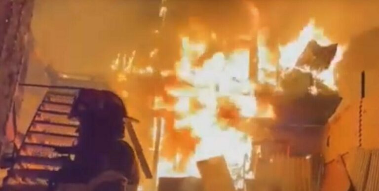 incendio en campamento en Maipú. Foto referencial