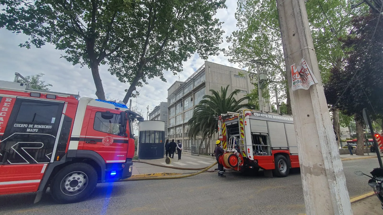 Video: Alerta por incendio en el Edificio Consistorial de Maipú