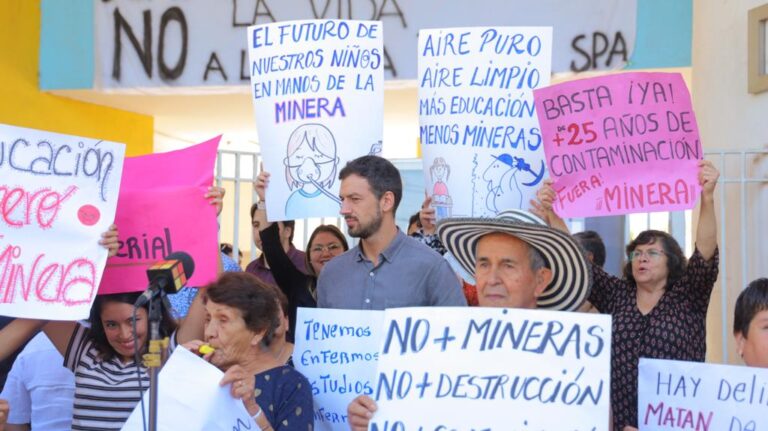 postergación clases liceo reino de dinamarca