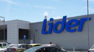 lider midmall el abrazo