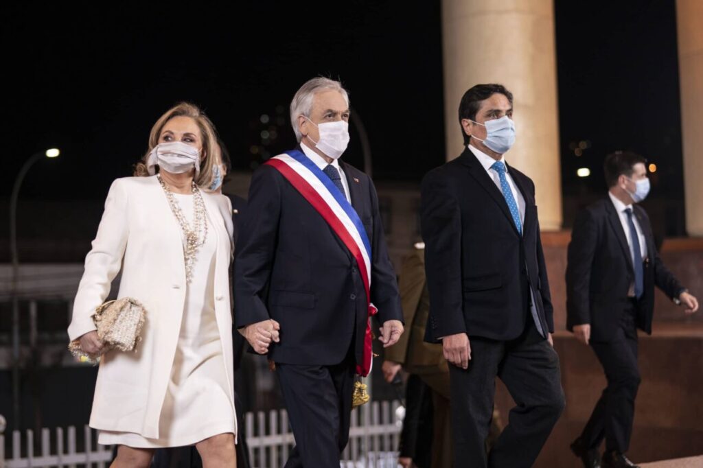 Proyecto de Piñera para retener el 10% de los «papitos corazón» no asegura el pago de pensiones alimenticias en todos los casos