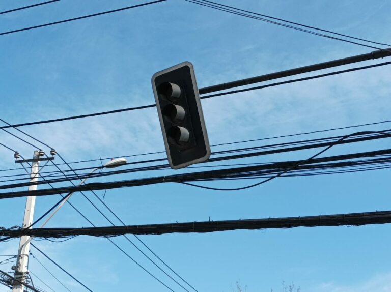 semáforo apagado