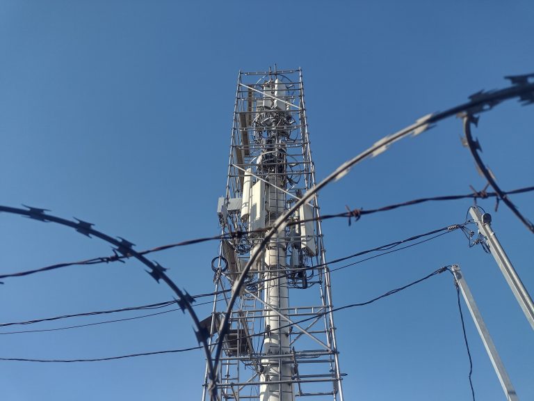 Antena genera ruidos molestos