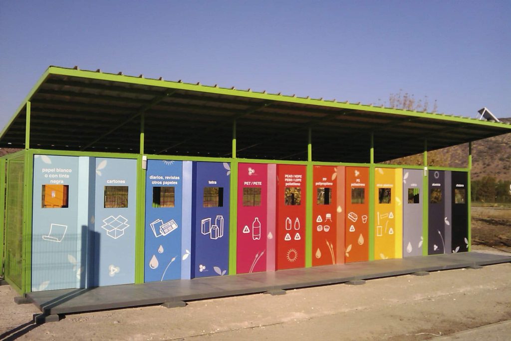 Reciclaje, cachureos y escombros en Maipú