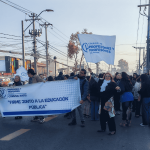 Paro nacional de profesores: Comunal Maipú protestó frente a la oficinas del SLEP Santa Corina 1 Paro Nacional de Profesores en Maipú
